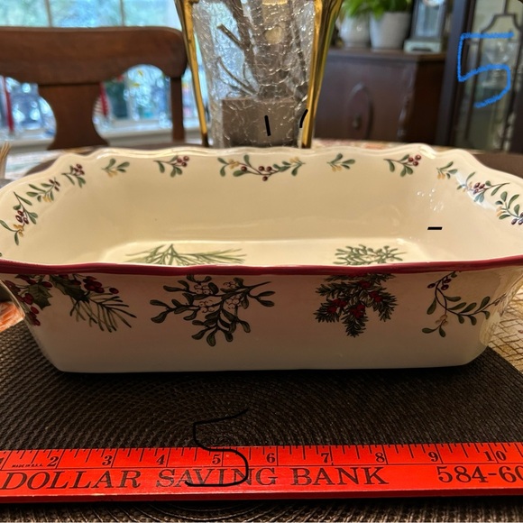 Better Homes And Gardens Ceramic Serving Dish - Picture 1 of 4